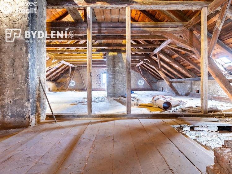 Prodej výrobní haly Malé Březno č. 36