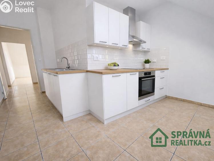 Sale apartment 4+1 Plzeň, Lesní č. 5