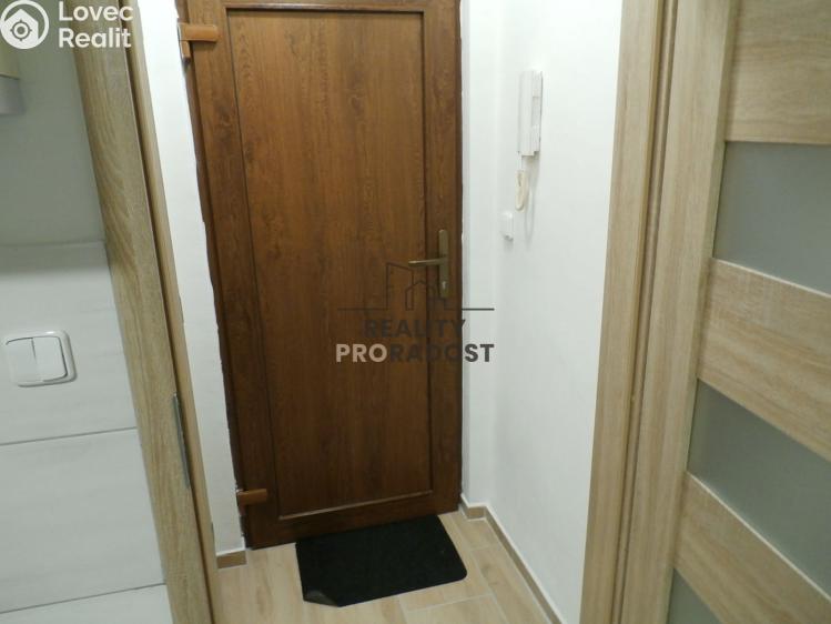 Pronájem bytu 1+KK Znojmo, Pražská sídl. č. 10