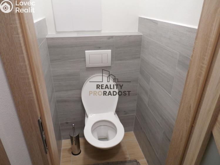 Pronájem bytu 1+KK Znojmo, Pražská sídl. č. 11