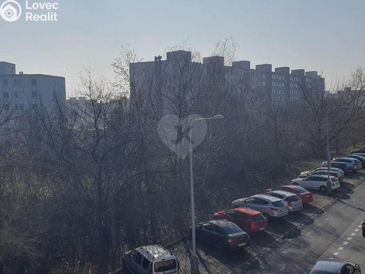 Pronájem bytu 1+KK Praha, Bryksova č. 11