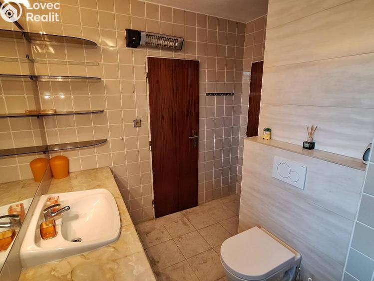 Pronájem bytu 2+1 Praha, Na mírách 421/22 č. 4