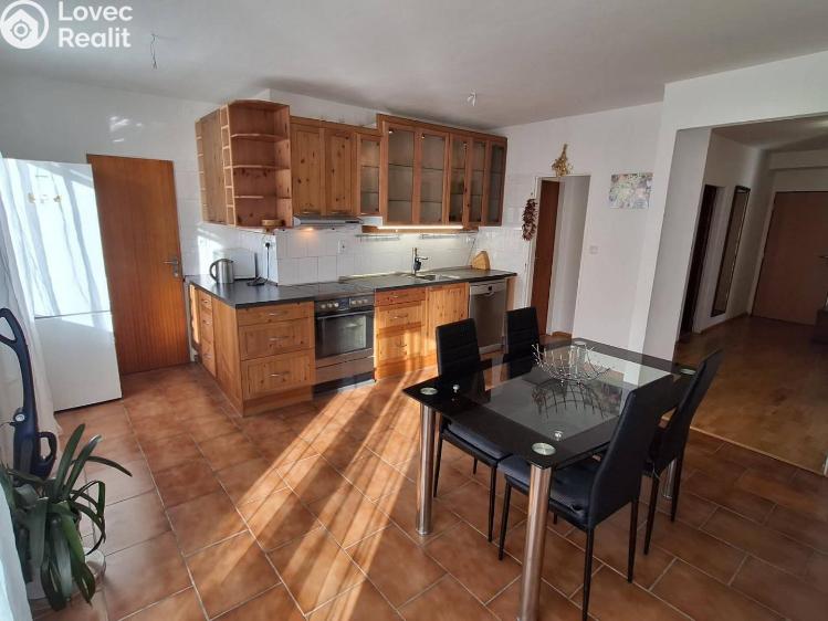 Pronájem bytu 2+1 Praha, Na mírách 421/22 č. 13