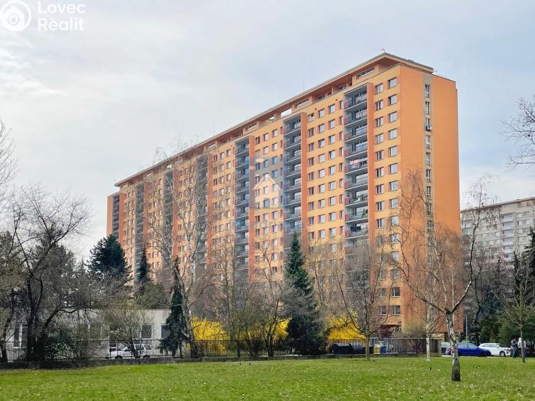 Pronájem bytu 2+KK Praha, Rajmonova č. 1