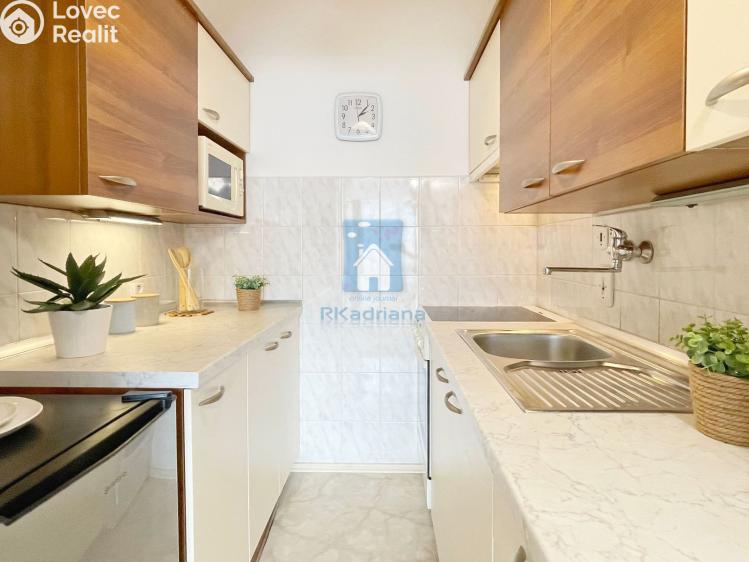 Pronájem bytu 2+KK Praha, Rajmonova č. 9