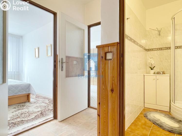 Pronájem bytu 2+KK Praha, Rajmonova č. 14