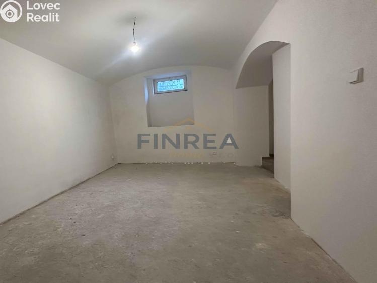 Pronájem komerční nemovitosti Praha, Saratovská č. 6