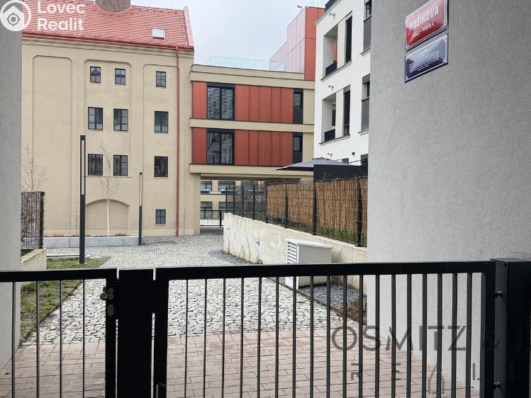 Pronájem garážového stání Praha, Závišova 11/7 č. 9