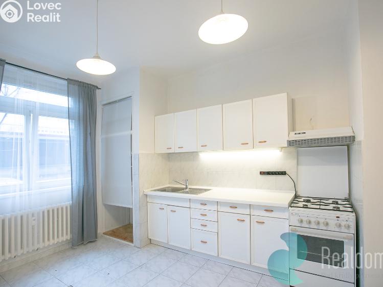 Rent apartment 1+1 Praha, Stroupežnického 590/22 č. 2