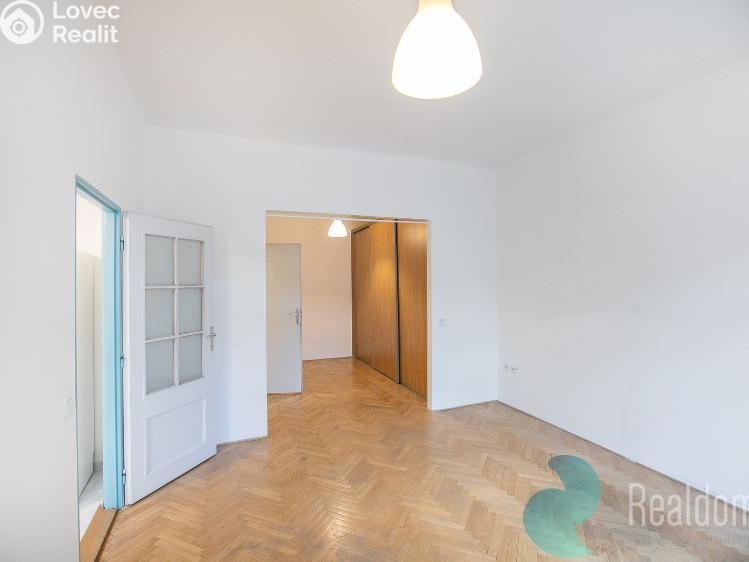Rent apartment 1+1 Praha, Stroupežnického 590/22 č. 4