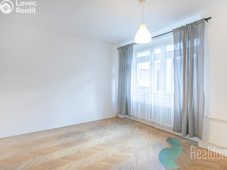 Pronájem bytu 1+1 Praha, Stroupežnického 590/22 č. 3