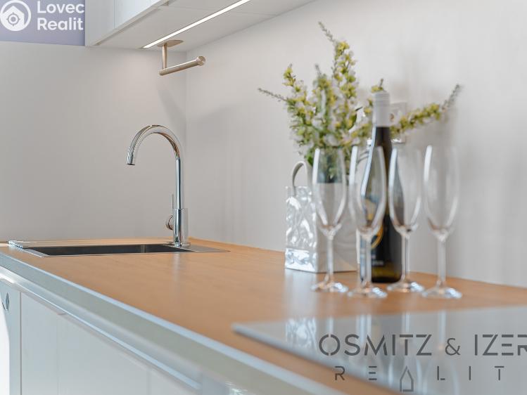 Prodej bytu 3+KK Praha, Šenácká 583/4 č. 23