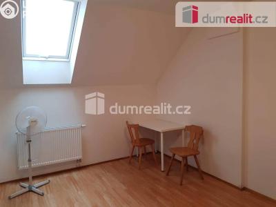 Pronájem bytu 1+KK Praha 8, Zenklova č. 2