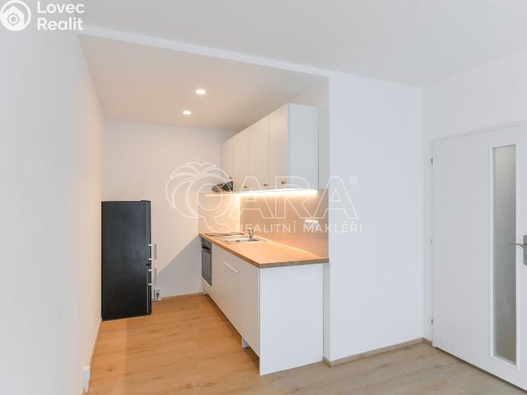 Pronájem bytu 2+KK Praha, Famfulíkova 1135/10 č. 11