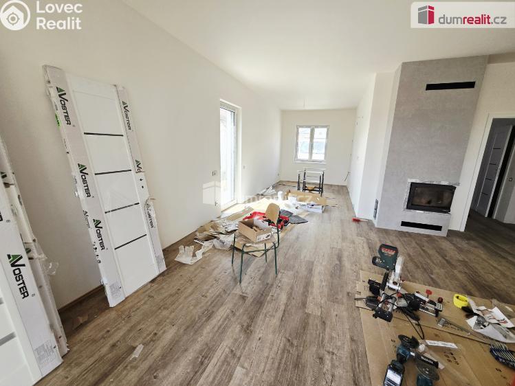 Prodej rodinného domu Polerady č. 14