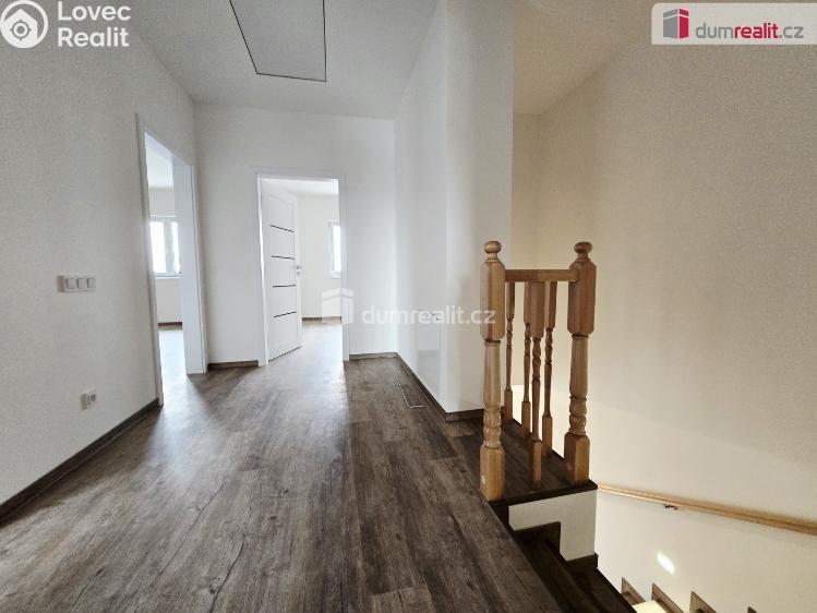 Prodej rodinného domu Polerady č. 27