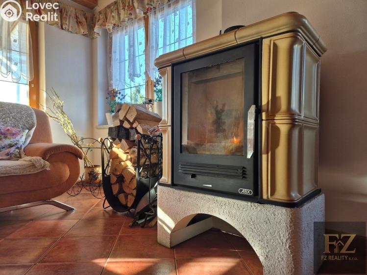 Продаж сімейного будинку Černovice, Husovy sady 465 č. 12