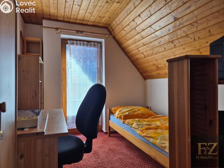 Продаж сімейного будинку Černovice, Husovy sady 465 č. 15