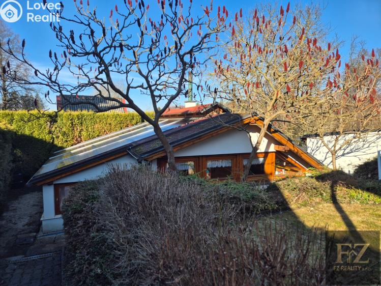 Продаж сімейного будинку Černovice, Husovy sady 465 č. 25
