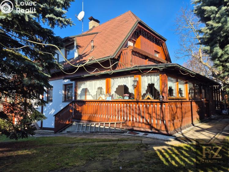 Prodej rodinného domu Černovice, Husovy sady 465 č. 4