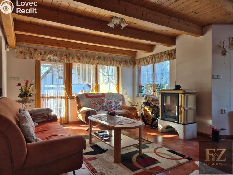 Prodej rodinného domu Černovice, Husovy sady 465 č. 11