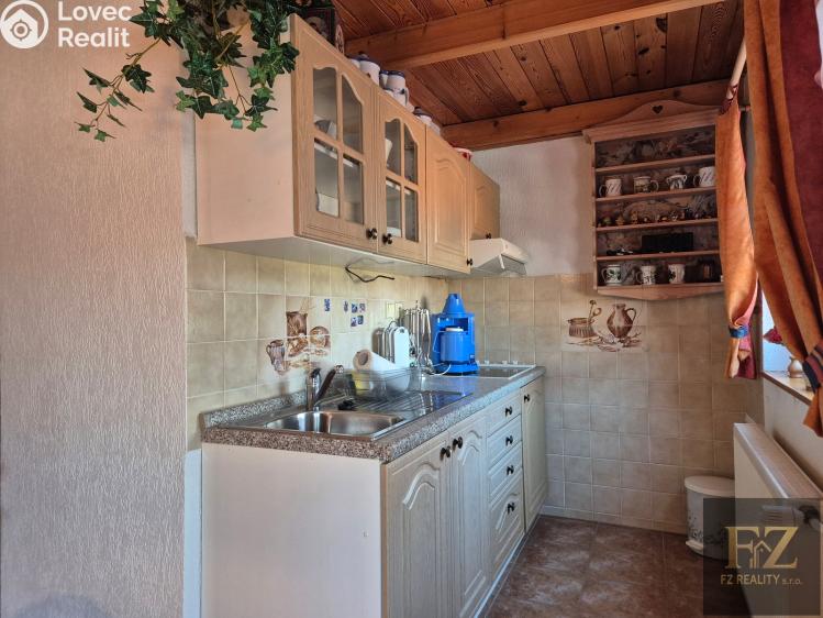 Prodej rodinného domu Černovice, Husovy sady 465 č. 32