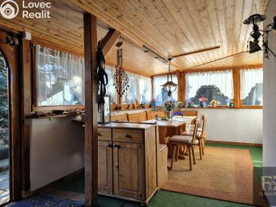 Продаж сімейного будинку Černovice, Husovy sady 465 č. 5