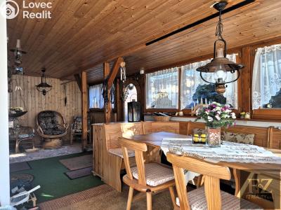 Продаж сімейного будинку Černovice, Husovy sady 465 č. 6