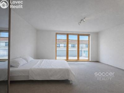 Pronájem bytu 1+KK Praha, Randova č. 1