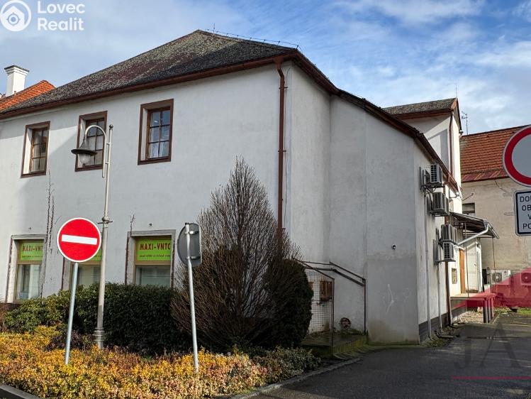 Prodej obchodního prostoru Sušice, náměstí Svobody 143 č. 8