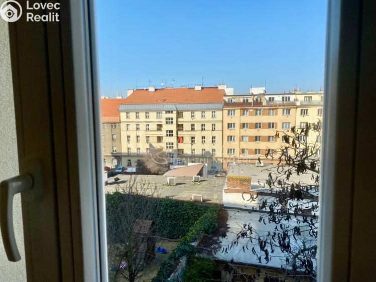 Pronájem bytu 1+KK Praha, V Horkách 1386/5 č. 2