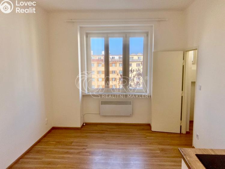 Pronájem bytu 1+KK Praha, V Horkách 1386/5 č. 6