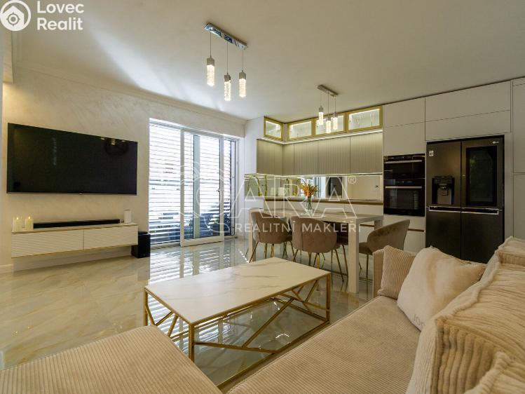 Prodej rodinného domu Rostoklaty č. 7