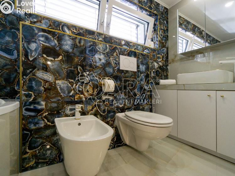 Prodej rodinného domu Rostoklaty č. 13