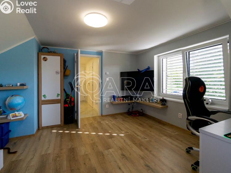 Prodej rodinného domu Rostoklaty č. 18