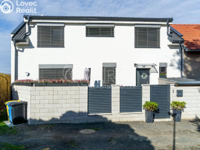 Prodej rodinného domu Rostoklaty č. 2