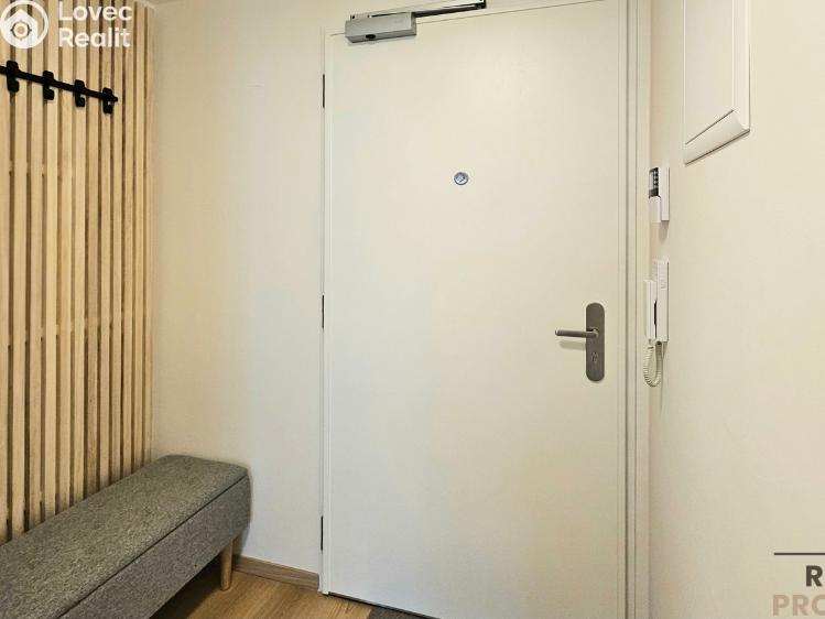 Rent apartment 1+KK Praha, Poděbradská 206/57 č. 6