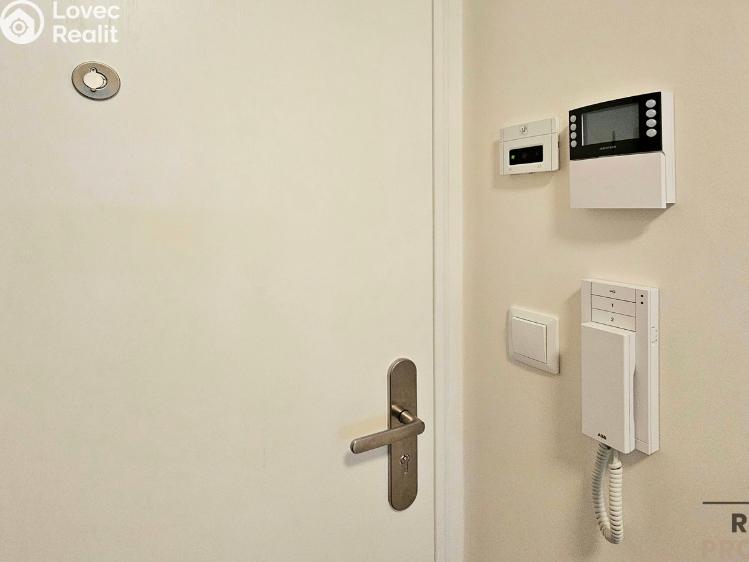 Rent apartment 1+KK Praha, Poděbradská 206/57 č. 7