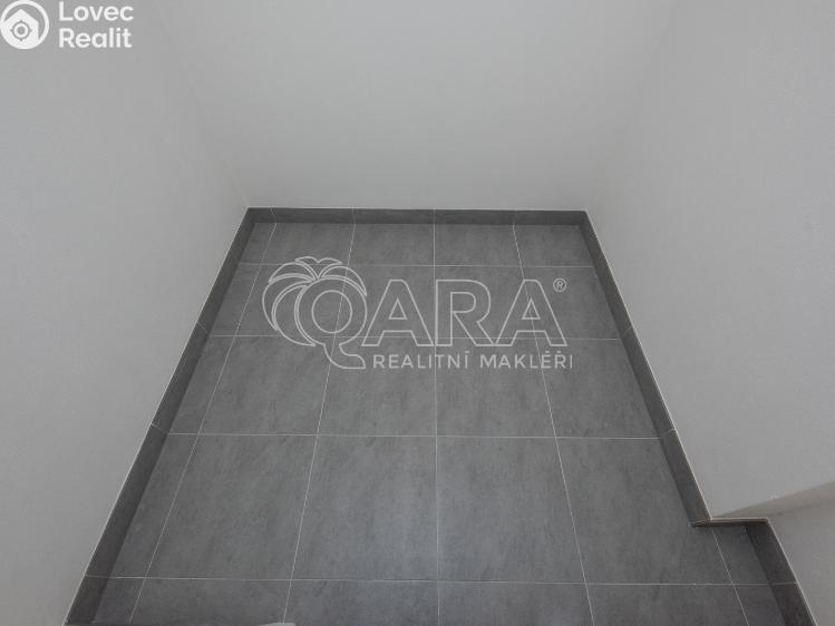 Prodej bytu 2+KK Praha, Tupolevova 506 č. 18