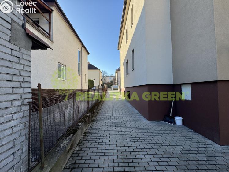 Оренда офісного приміщення Zlín, Ševcovská 3667 č. 3