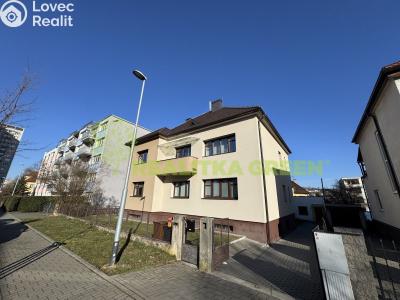 Pronájem kanceláře Zlín, Ševcovská 3667 č. 22