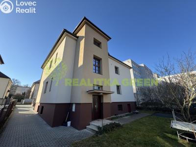 Оренда офісного приміщення Zlín, Ševcovská 3667 č. 1