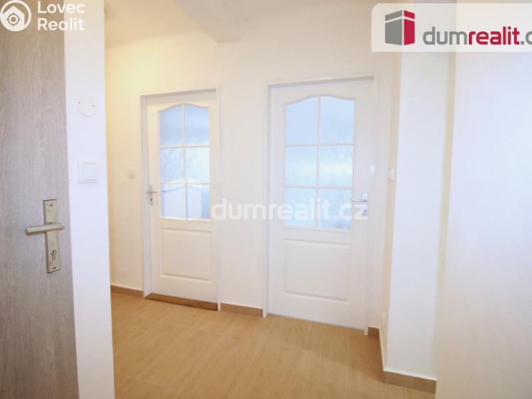 Rent apartment 2+1 Praha 16, Plánická č. 10