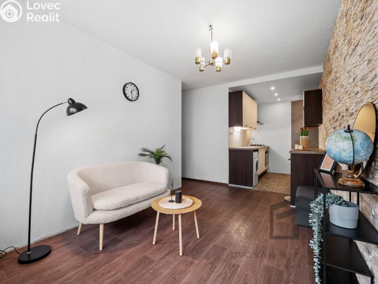 Prodej bytu 2+KK Praha, Zápasnická 879/7 č. 3