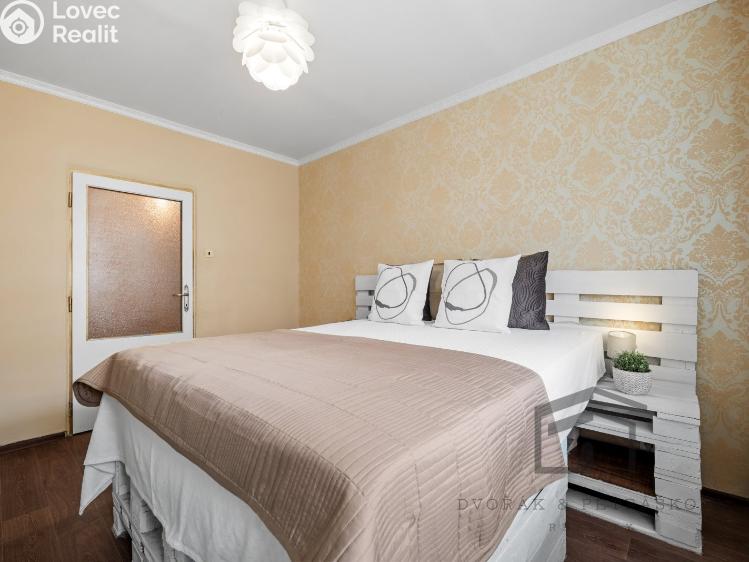 Prodej bytu 2+KK Praha, Zápasnická 879/7 č. 11