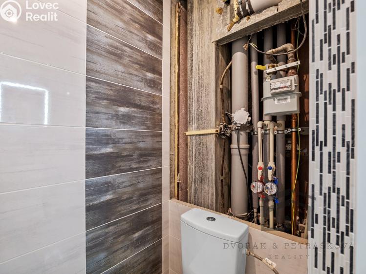 Prodej bytu 2+KK Praha, Zápasnická 879/7 č. 15