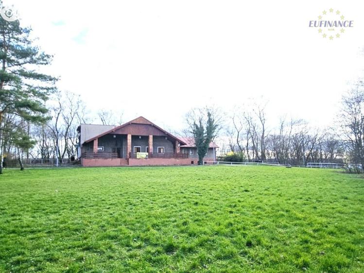 Продажа торгового помещеня Kralupy nad Vltavou, Hostivítova 971 č. 7