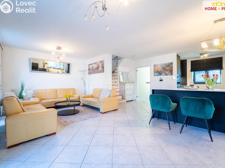 Prodej rodinného domu Jesenice, Šeříková č. 7