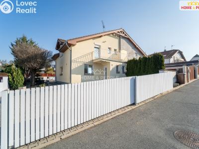 Prodej rodinného domu Jesenice, Šeříková č. 1