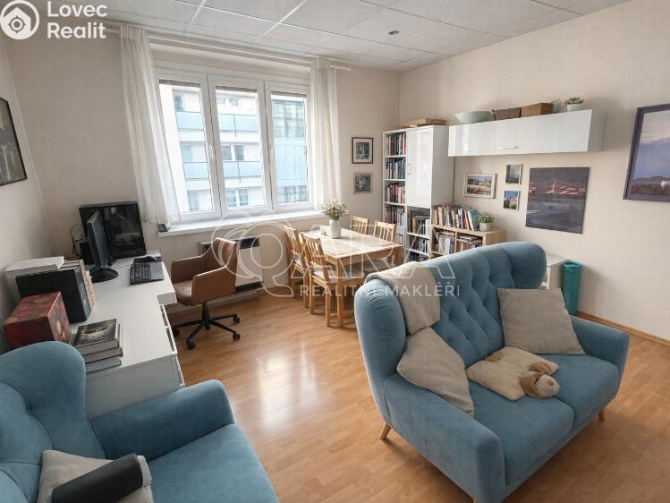 Pronájem bytu 2+1 Praha, Dačického 1207/4 č. 3